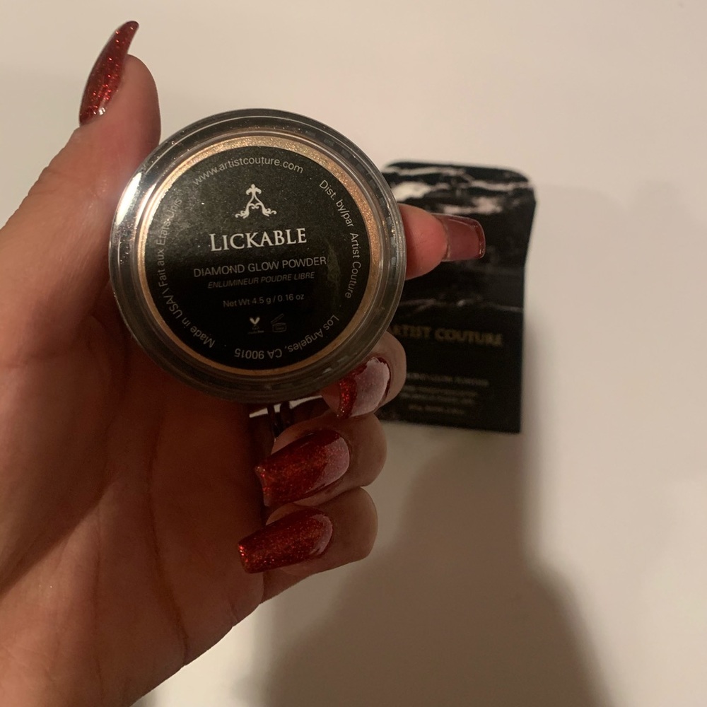 Artist couture lickable highlight powder